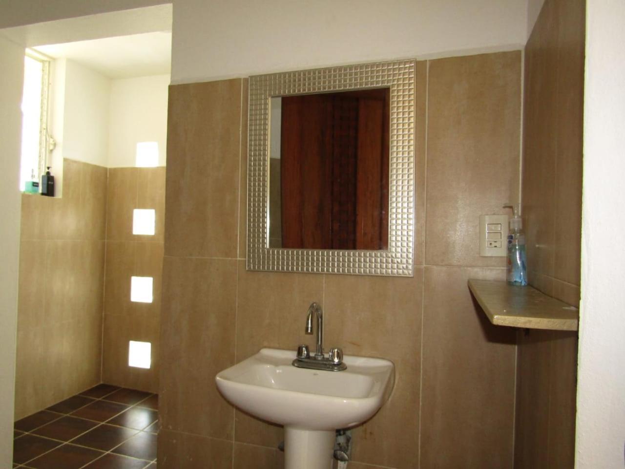 פוארטו אסקונדידו Brisamar Guesthouse מראה חיצוני תמונה